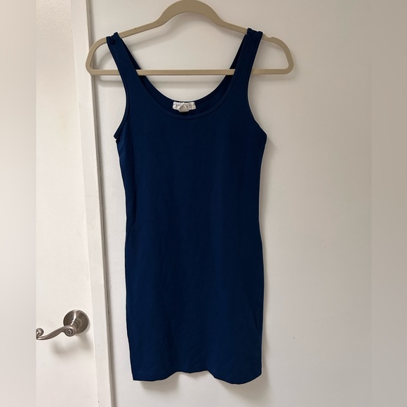 Forever 21 Body Con Mini dress! Size small - Picture 2 of 3